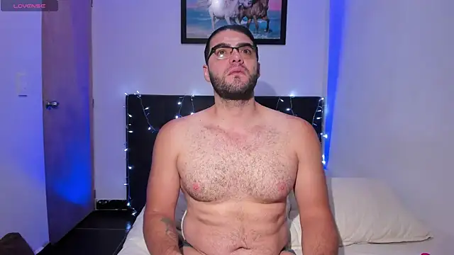 Snapshot of Kloe_and_Marko chatting on 04.14.26 Kloe and Marko online show from 04.14.26