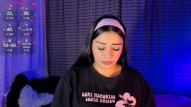 Snapshot of Kayleemorales chatting on 10.08.25 Kayleemorales online show from 10.08.25