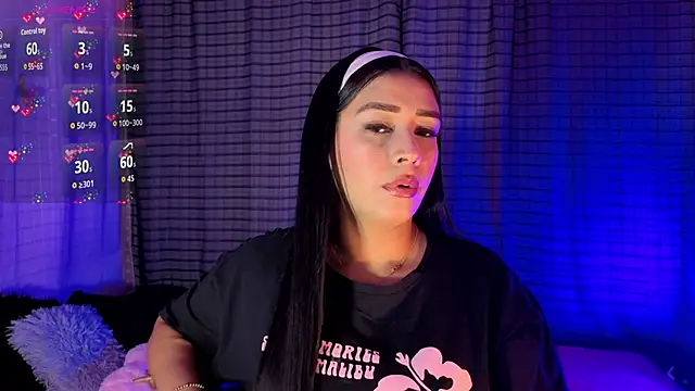 Snapshot of Kayleemorales chatting on 10.11.25 Kayleemorales online show from 10.11.25