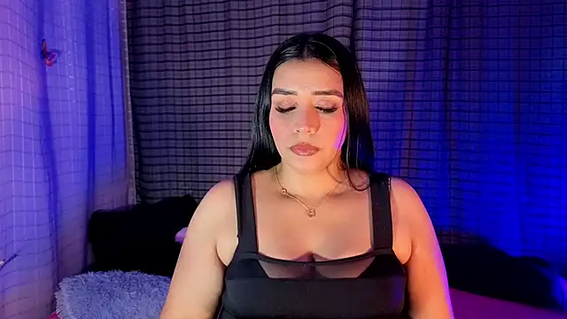 Snapshot of Kayleemorales chatting on 10.23.25 Kayleemorales online show from 10.23.25