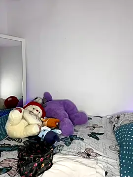 ViolettaMiller  online show from 11.18.25