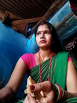 Snapshot of Jooli_xx chatting on 02.15.26 Jooli xx online show from 02.15.26