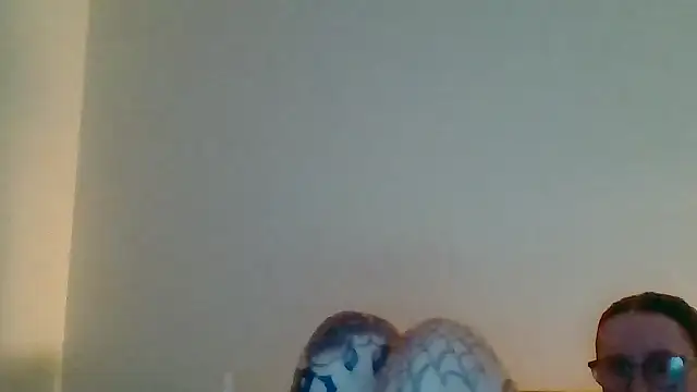 liltiddygoffwaifu online show from 11.09.25