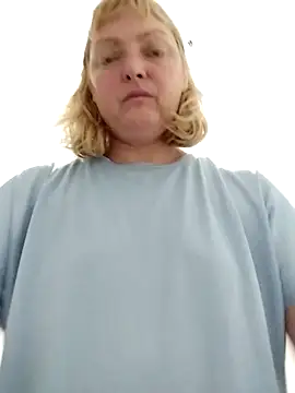 Snapshot of LiluLiluLilu chatting on 09.17.25 LiluLiluLilu online show from 09.17.25