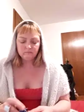 Snapshot of LiluLiluLilu chatting on 11.08.25 LiluLiluLilu online show from 11.08.25