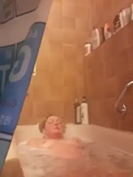 Snapshot of LiluLiluLilu chatting on 11.25.25 LiluLiluLilu online show from 11.25.25