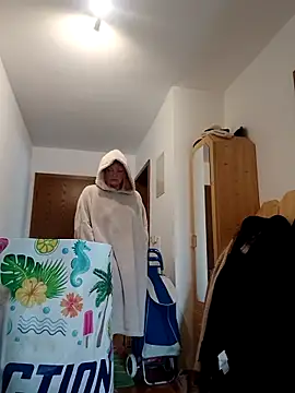 Snapshot of LiluLiluLilu chatting on 04.15.26 LiluLiluLilu online show from 04.15.26