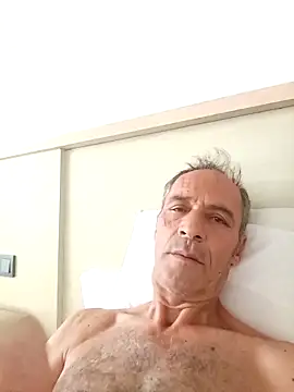 Snapshot of Meliwem12 chatting on 09.15.25 Meliwem12 online show from 09.15.25