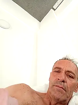 Snapshot of Meliwem12 chatting on 10.26.25 Meliwem12 online show from 10.26.25