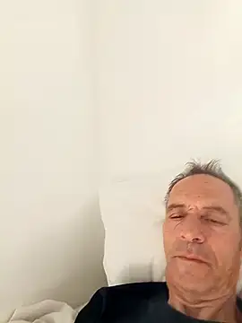 Snapshot of Meliwem12 chatting on 11.19.25 Meliwem12 online show from 11.19.25