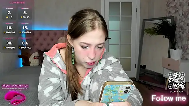 Snapshot of LightStar_18 chatting on 09.26.25 LightStar 18 online show from 09.26.25