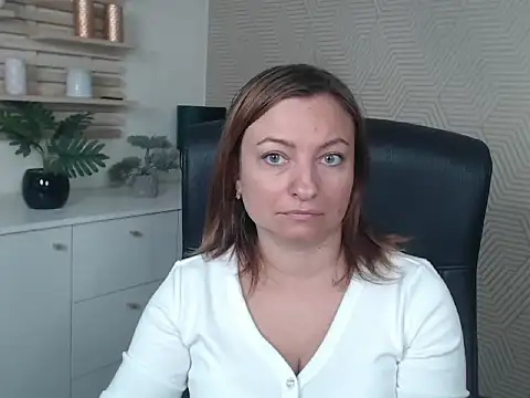 angelaSamt online show from 09.22.25