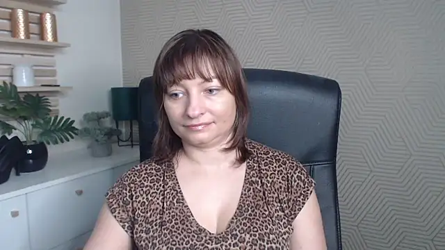 angelaSamt online show from 12.16.25