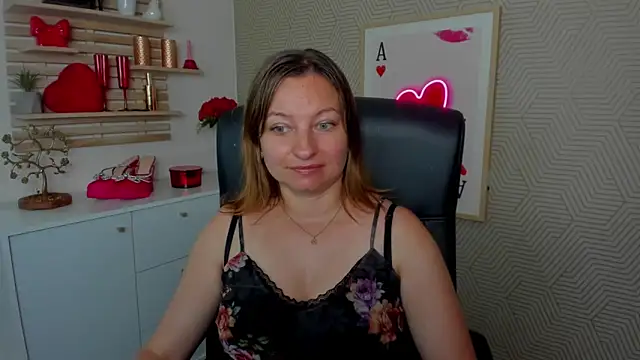 Snapshot of angelaSamt chatting on 06.23.26 angelaSamt online show from 06.23.26