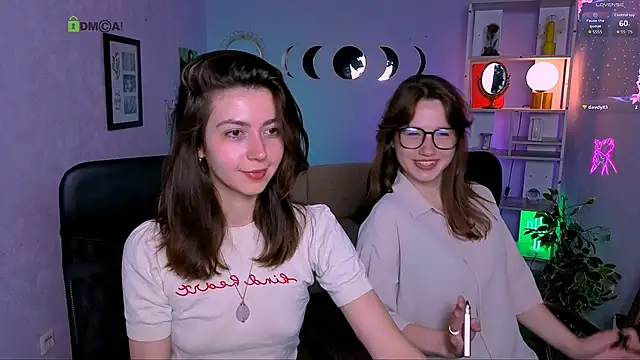 Snapshot of kitniss_dreamy chatting on 06.14.26 kitniss dreamy online show from 06.14.26