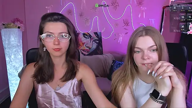 Snapshot of kitniss_dreamy chatting on 07.18.26 kitniss dreamy online show from 07.18.26