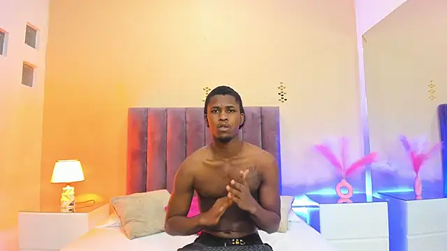 Kiaraa y Her Crazy online show from 12.19.25