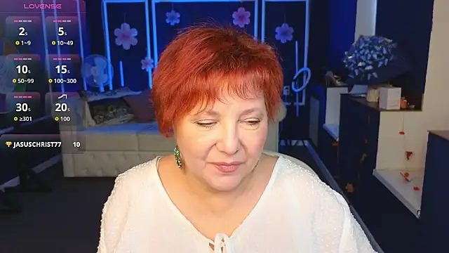 Kira Kenett online show from 11.25.25