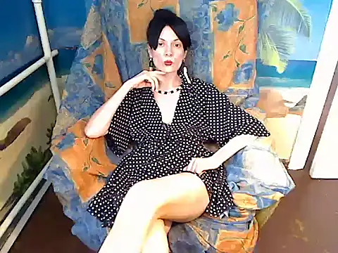 Snapshot of Bastet12 chatting on 06.15.26 Bastet12 online show from 06.15.26