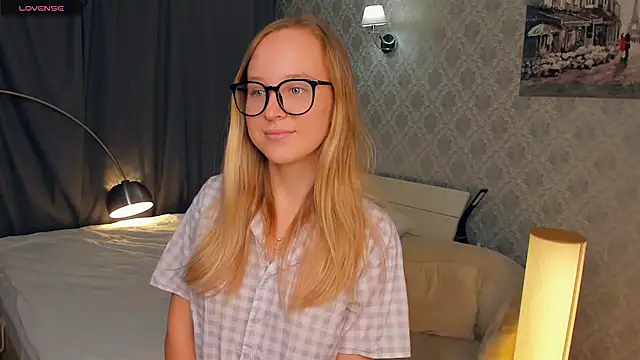 SoonMoor online show from 10.17.25