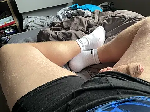Snapshot of NathNaughtyy chatting on 05.18.26 NathNaughtyy online show from 05.18.26