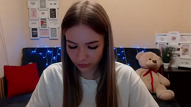 Snapshot of aSingleOne chatting on 02.25.26 aSingleOne online show from 02.25.26