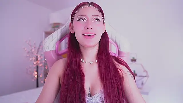 Snapshot of Rebecah_1 chatting on 09.30.25 Rebecah 1 online show from 09.30.25