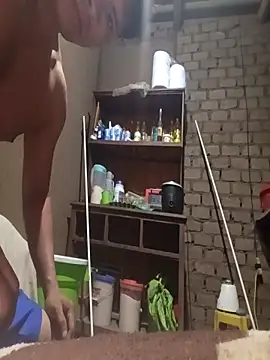 Snapshot of Gustavo1135e chatting on 11.24.25 Gustavo1135e online show from 11.24.25