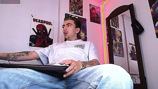 Snapshot of liamty_luxor chatting on 10.07.25 liamty luxor online show from 10.07.25