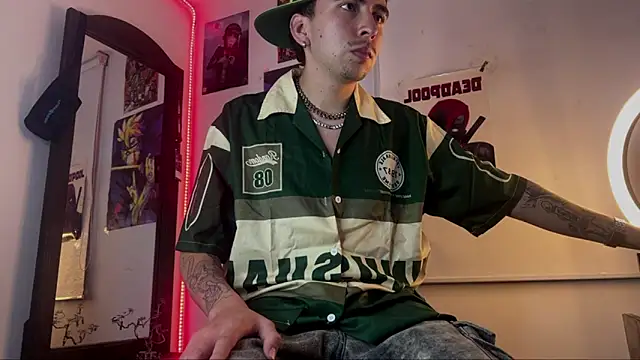 Snapshot of liamty_luxor chatting on 10.09.25 liamty luxor online show from 10.09.25