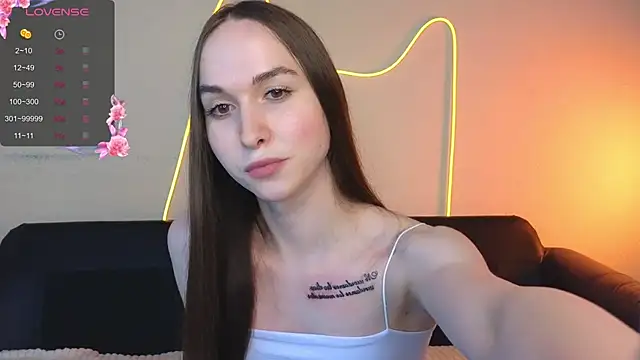 Snapshot of Angeel_Kate chatting on 09.12.25 Angeel Kate online show from 09.12.25