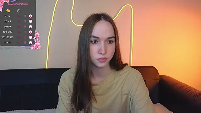 Snapshot of Angeel_Kate chatting on 09.15.25 Angeel Kate online show from 09.15.25