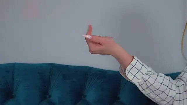 AgataFoxley online show from 11.26.25