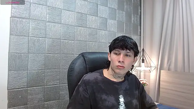 Iantwink18 online show from 11.04.25