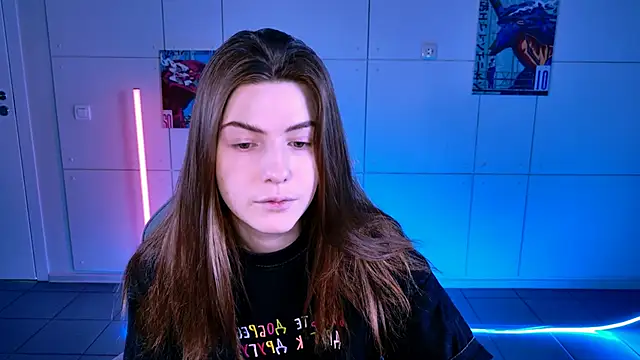 Snapshot of AliceCUNTach chatting on 11.16.25 AliceCUNTach online show from 11.16.25