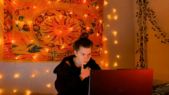 AliceCUNTach online show from 02.08.26