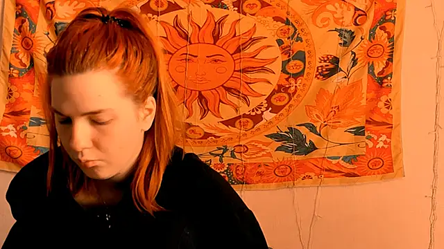 Snapshot of AliceCUNTach chatting on 06.27.26 AliceCUNTach online show from 06.27.26