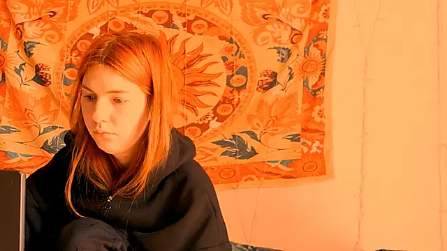 Snapshot of AliceCUNTach chatting on 06.28.26 AliceCUNTach online show from 06.28.26