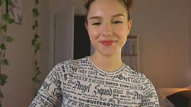 Snapshot of Vegas_V chatting on 09.12.25 Vegas V online show from 09.12.25