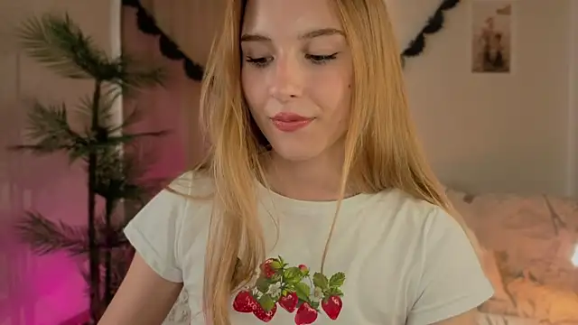 Snapshot of Vegas_V chatting on 10.24.25 Vegas V online show from 10.24.25