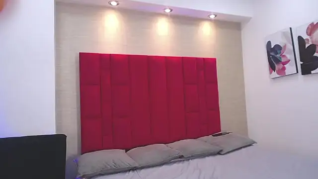 Snapshot of Cady_Hot chatting on 10.16.25 Cady Hot online show from 10.16.25