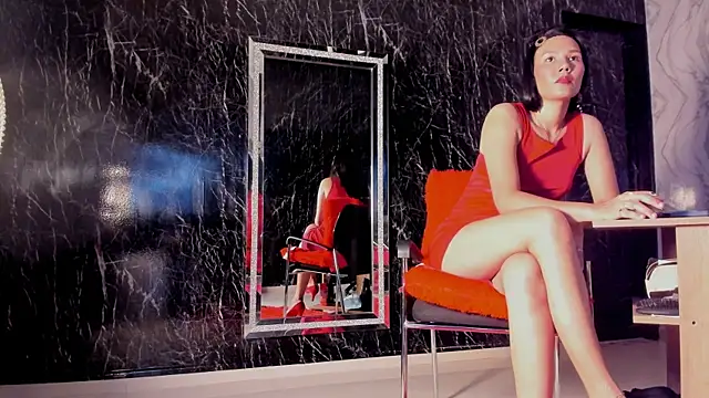 Nicollemillf online show from 10.22.25