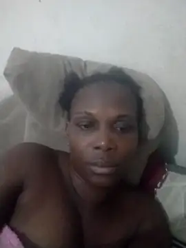 Snapshot of Morena_2021 chatting on 10.14.25 Morena 2021 online show from 10.14.25