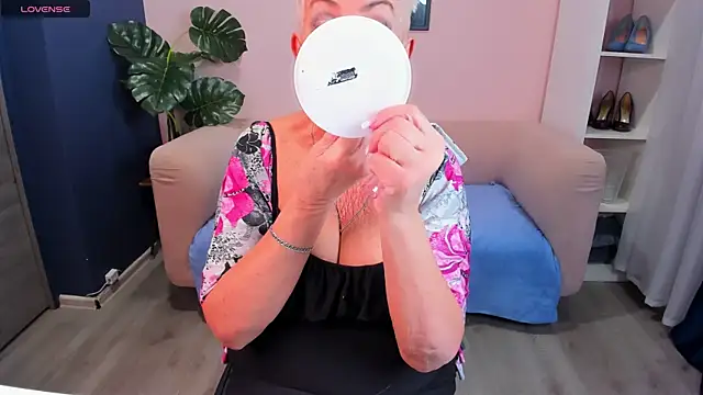 HotandMature online show from 01.24.25