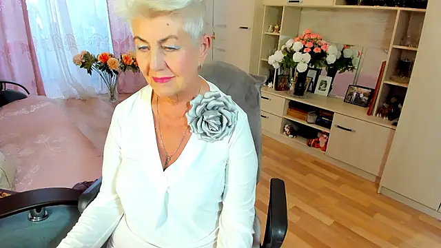 HotandMature online show from 02.24.26