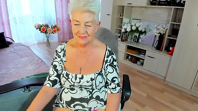 HotandMature online show from 05.13.26
