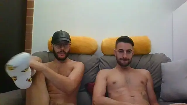 Snapshot of Amicisegreti chatting on 10.18.25 Amicisegreti online show from 10.18.25