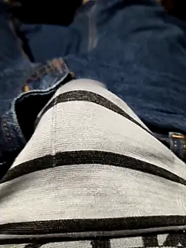 Snapshot of Aaia93 chatting on 09.27.25 Aaia93 online show from 09.27.25