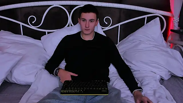 Snapshot of David__Diamond chatting on 09.19.25 David Diamond online show from 09.19.25