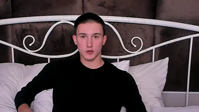 Snapshot of David__Diamond chatting on 10.11.25 David Diamond online show from 10.11.25